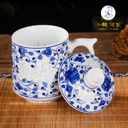 年終慶典紀念品茶杯定制指南 景德鎮(zhèn)瓷器禮盒的經(jīng)典與高雅